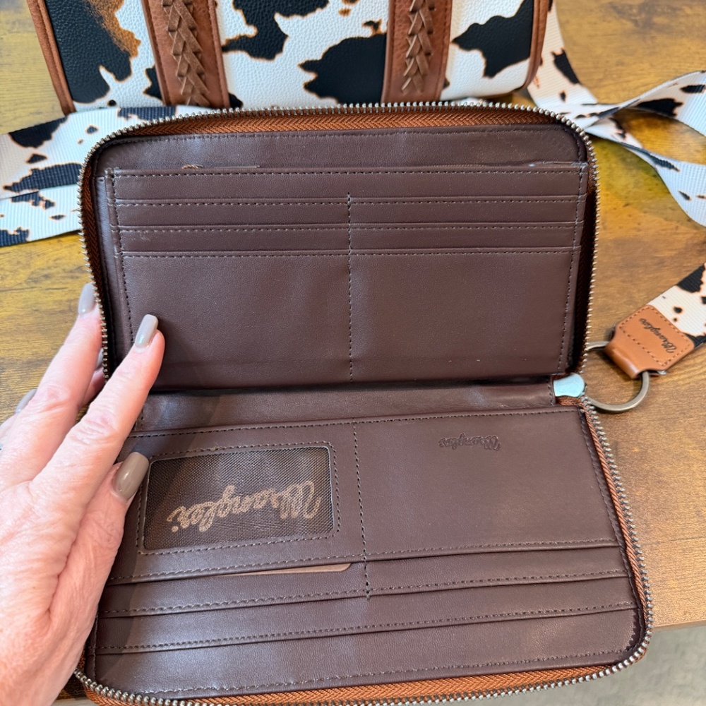 Wrangler Purse Brand New Never Used - Picture 2 of 6